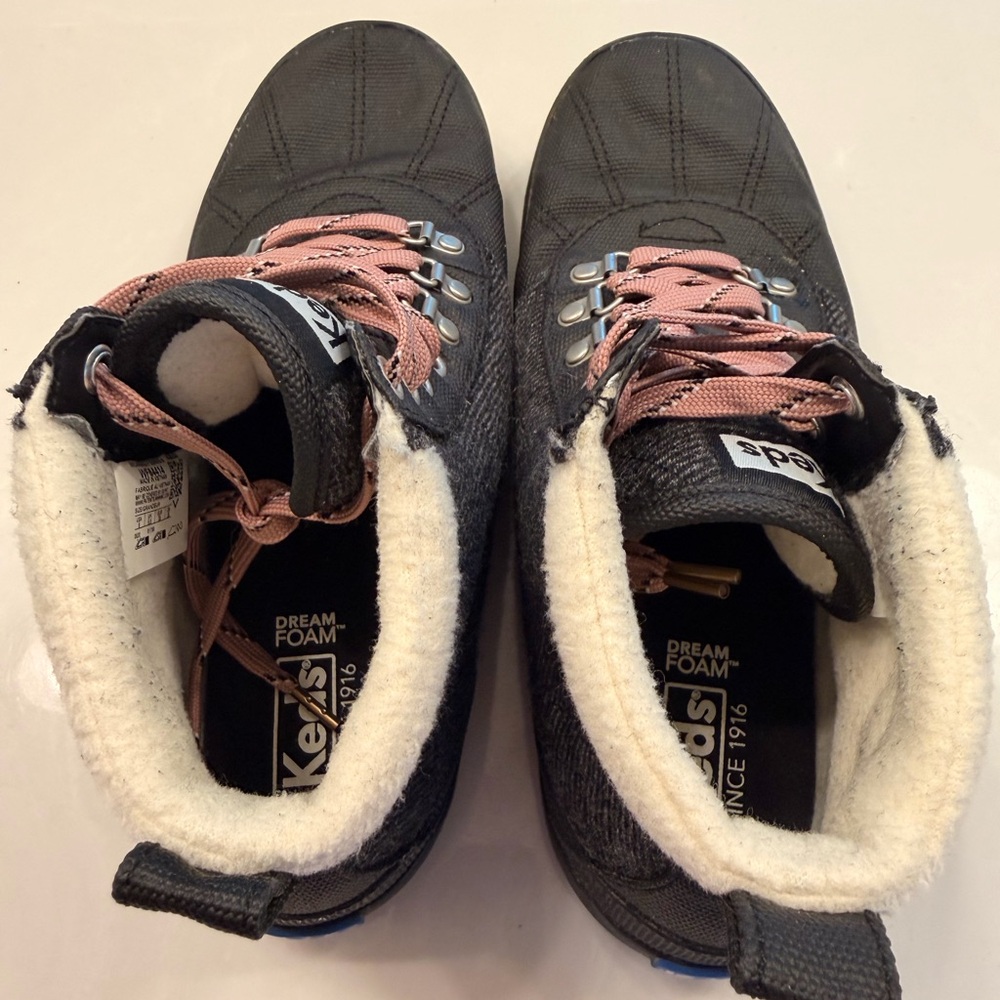 Keds Fleece Lined High Top Sneakers Size 8 Winter Hiking Style Black Pink - Picture 3 of 5